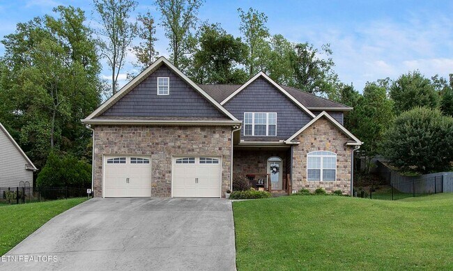 Primary Photo - Luxury 5 Bedroom West Knox Home