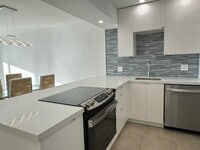 Building Photo - 3095 N Course Dr