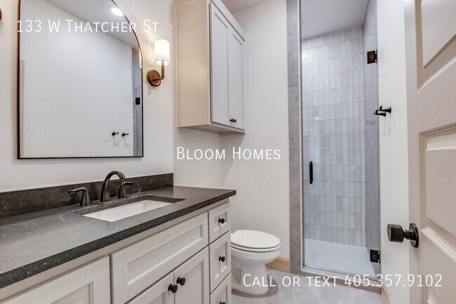 Building Photo - 133 W Thatcher St