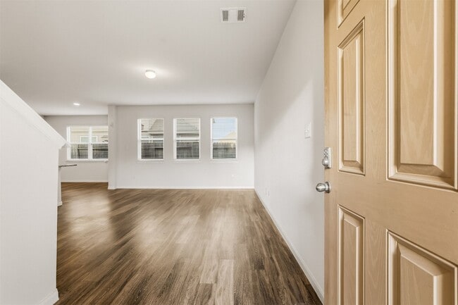 Building Photo - 5758 Manning Crk Trl