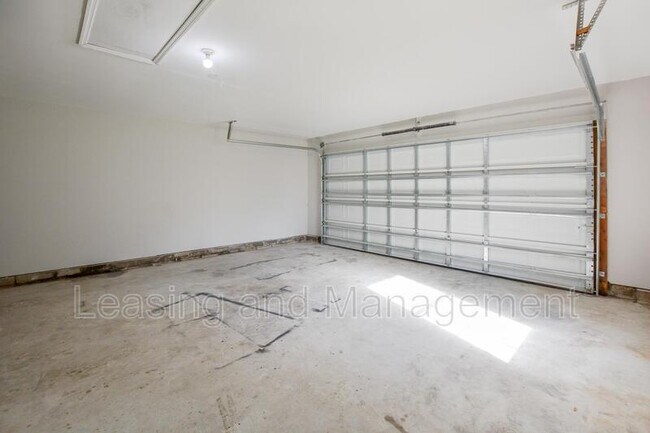 Building Photo - 801 Alwyn Blvd