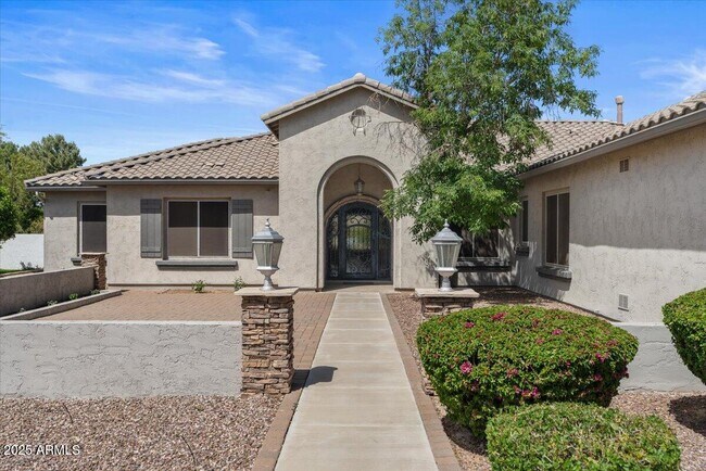 Building Photo - 3410 E Vallejo Ct