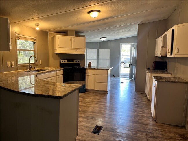 Building Photo - 13142 FM 1484 Rd