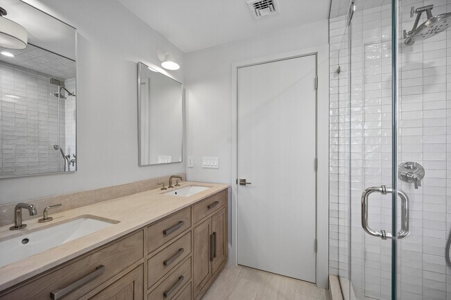 Building Photo - 75 Midland Ave