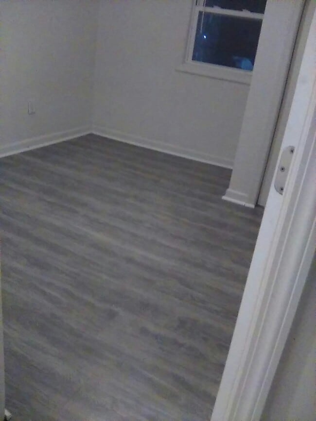 Building Photo - 132 Heald St