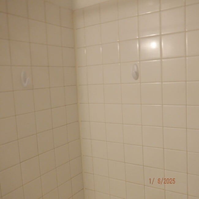 Building Photo - 83-3-2