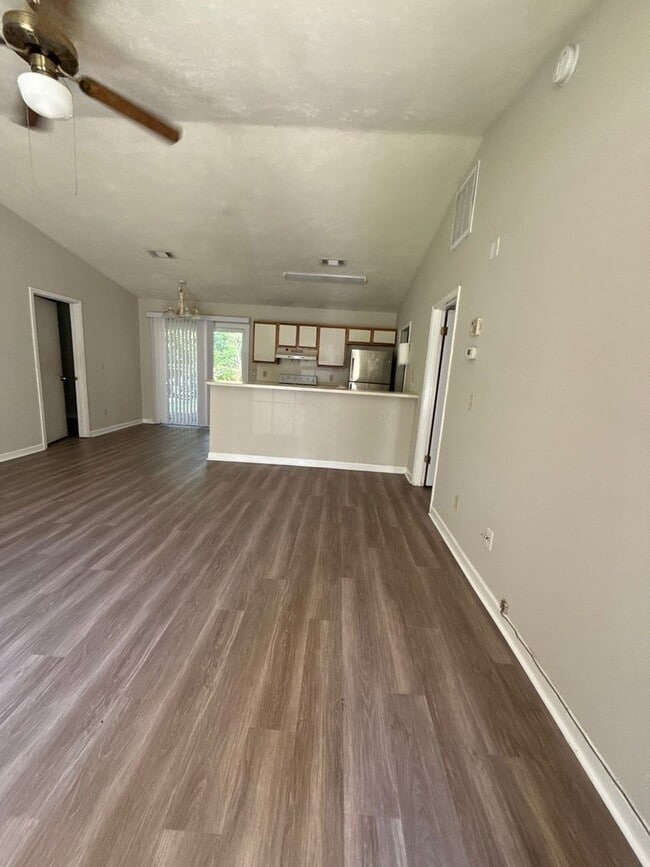 Building Photo - 904 Bald Eagle Run