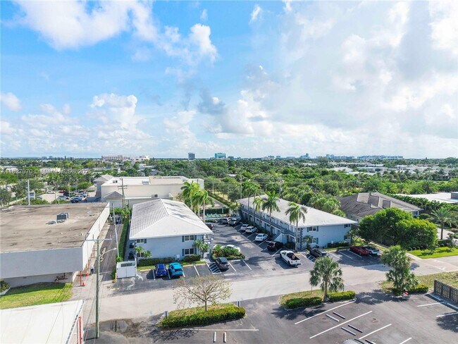 Building Photo - 2115 NE 37th Dr