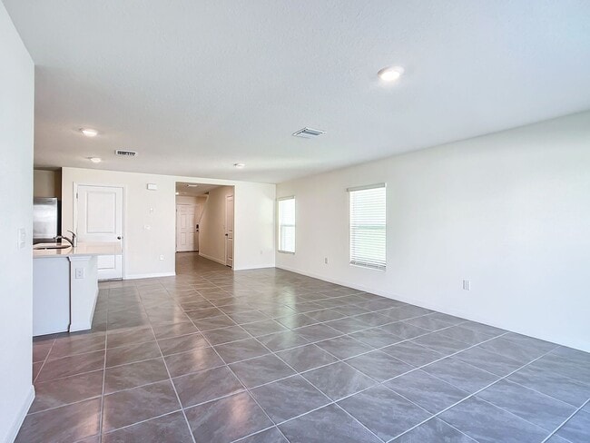 Building Photo - Pet-Friendly 5BR Home in Ocala | Spacious Living in Ocala Crossings South