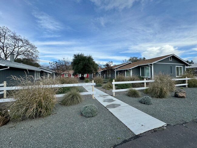 Primary Photo - Jefferson Street, 6906-6916*