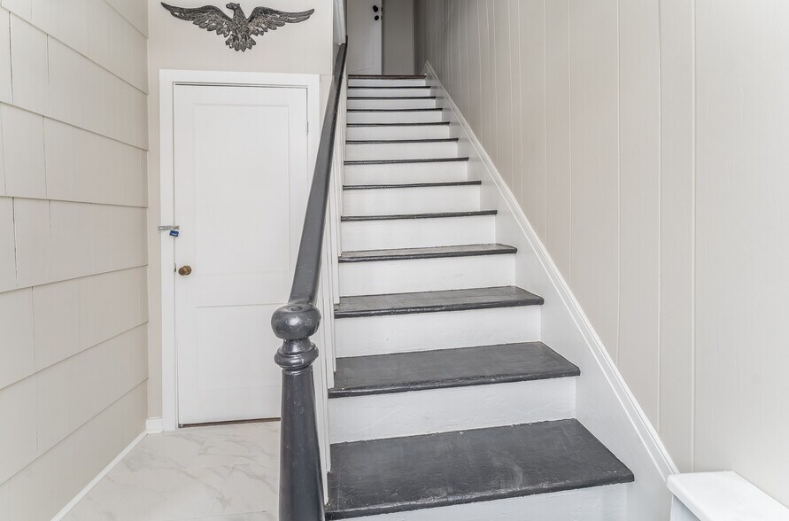 Building Photo - 20 Park Ave