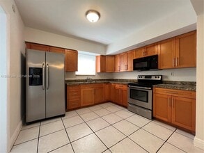 Building Photo - 240 NW 48th Ct