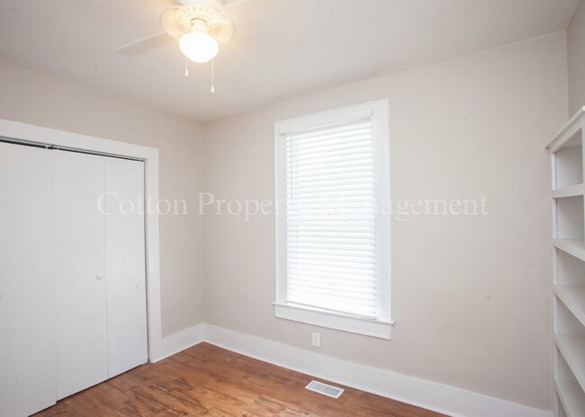 Building Photo - 617 S 6th St