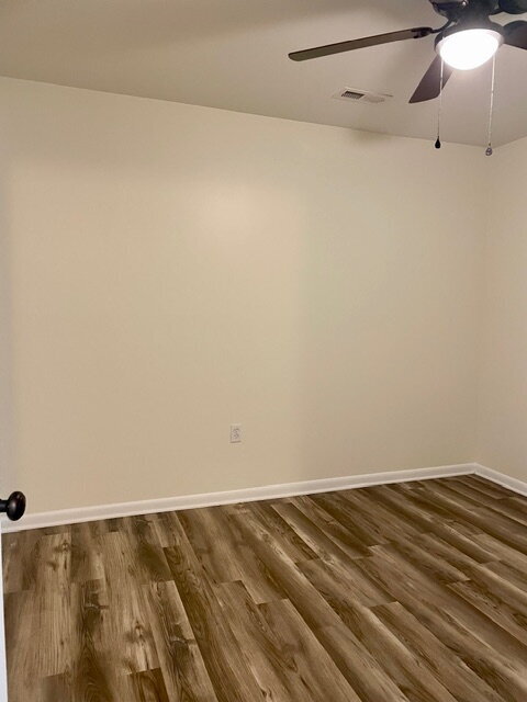 Building Photo - 2 bed, 1 bathroom duplex   - Seneca, SC