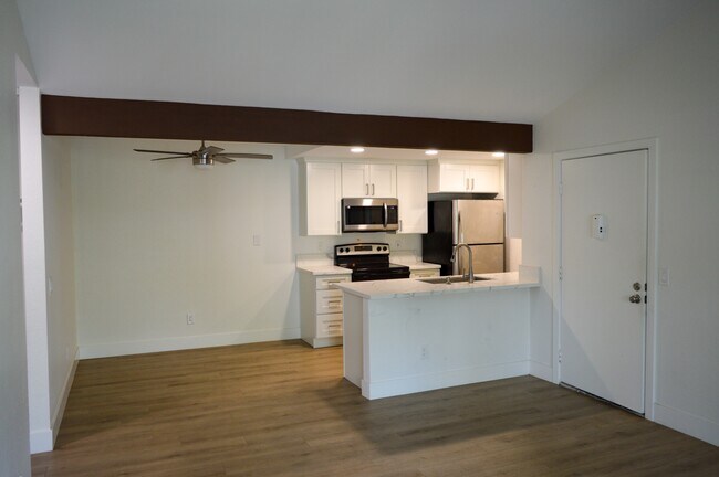 Building Photo - 3535 Banbury Dr