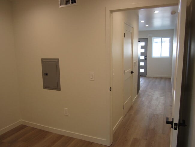 Building Photo - 14747 Friar St