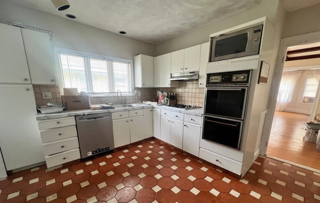 Building Photo - 419 Concord Ave