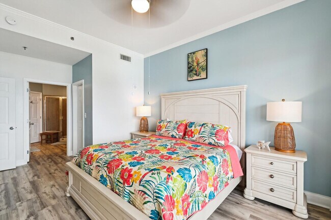 Building Photo - 9815 S Thomas Dr