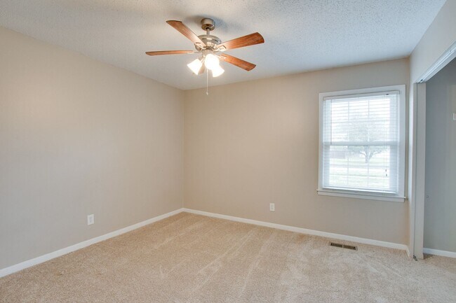 Building Photo - 2107 Edinburgh Drive