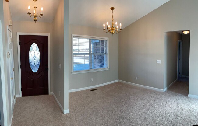 Building Photo - AVAILABLE NOW! 3 Bedroom 2 Bath Home on over 1 Acre in York with Clover Schools