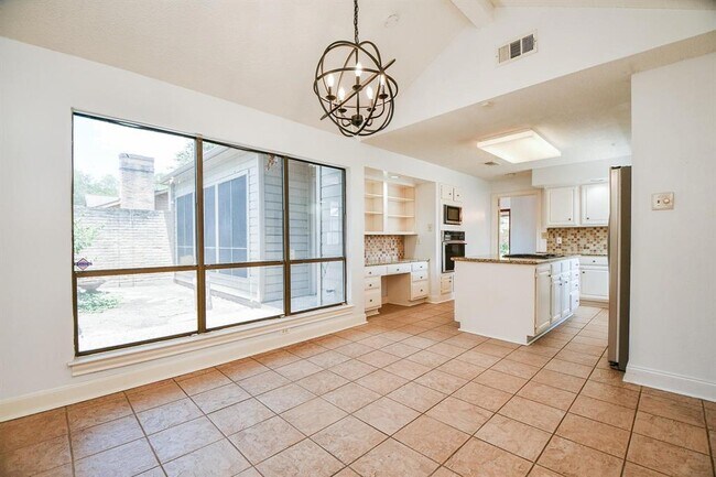 Building Photo - 13007 Waldemere Dr