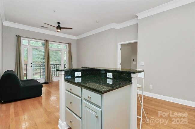 Building Photo - 793 Garden District Dr