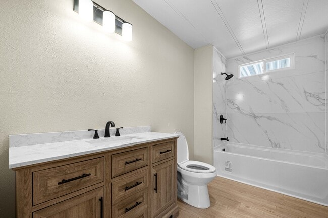 Building Photo - 34830 Lyn Ave