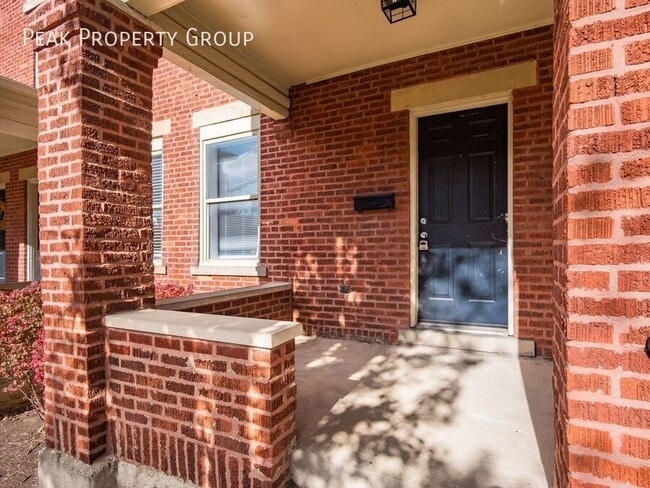 Building Photo - 421 E Mithoff St