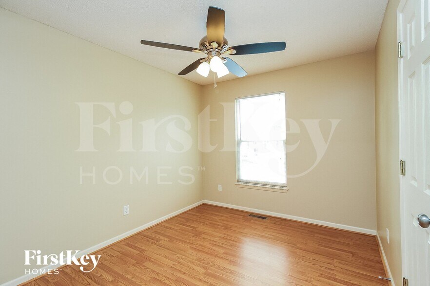 Building Photo - 6713 S Brookside Rd