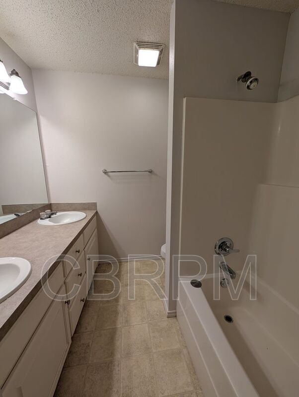 Building Photo - 2413 87th St