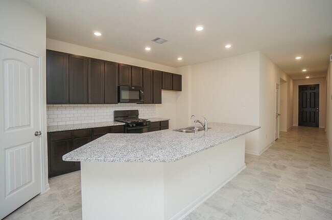 Building Photo - 20615 Teakwood Fields Ln