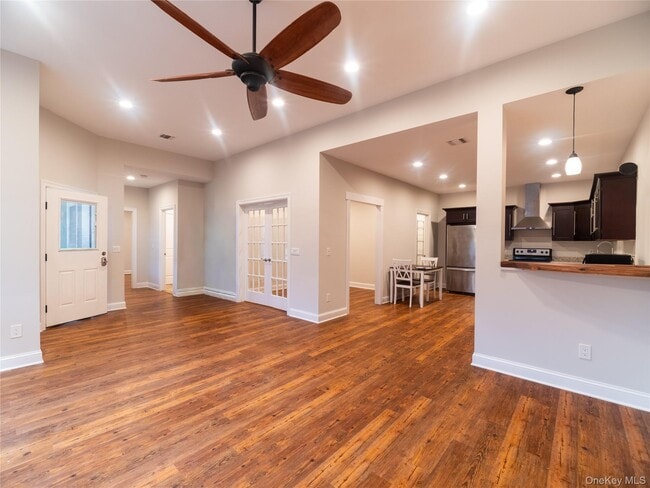 Primary Photo - 49 Cherry Hill Rd