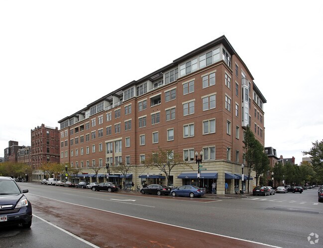 Building Photo - 1595-1597 Washington St