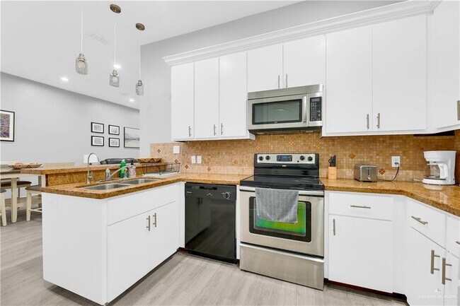 Building Photo - 23 3rd N St