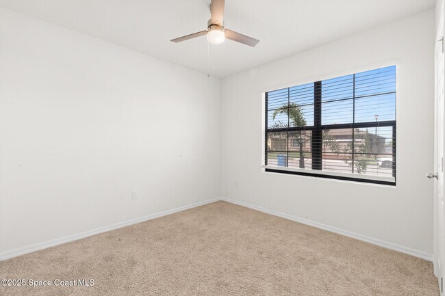 Building Photo - 1854 Capital Dr