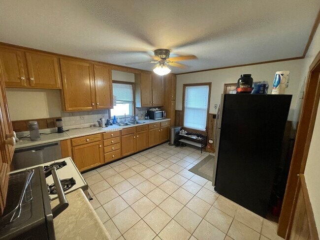Primary Photo - 26 Clay Ln