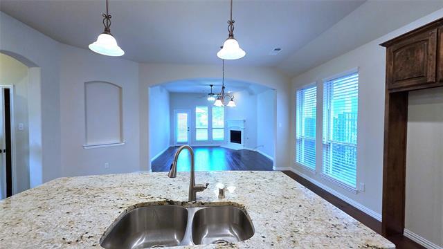 Building Photo - 5594 Linhurst Ct