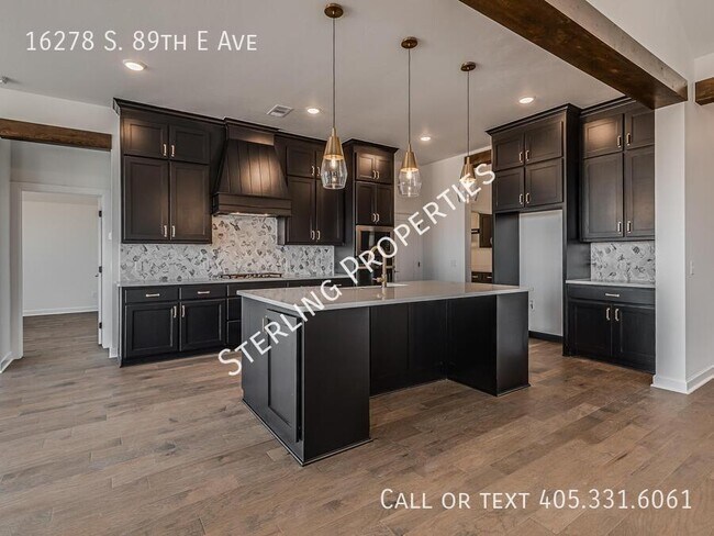 Building Photo - 16278 S 89th E Ave