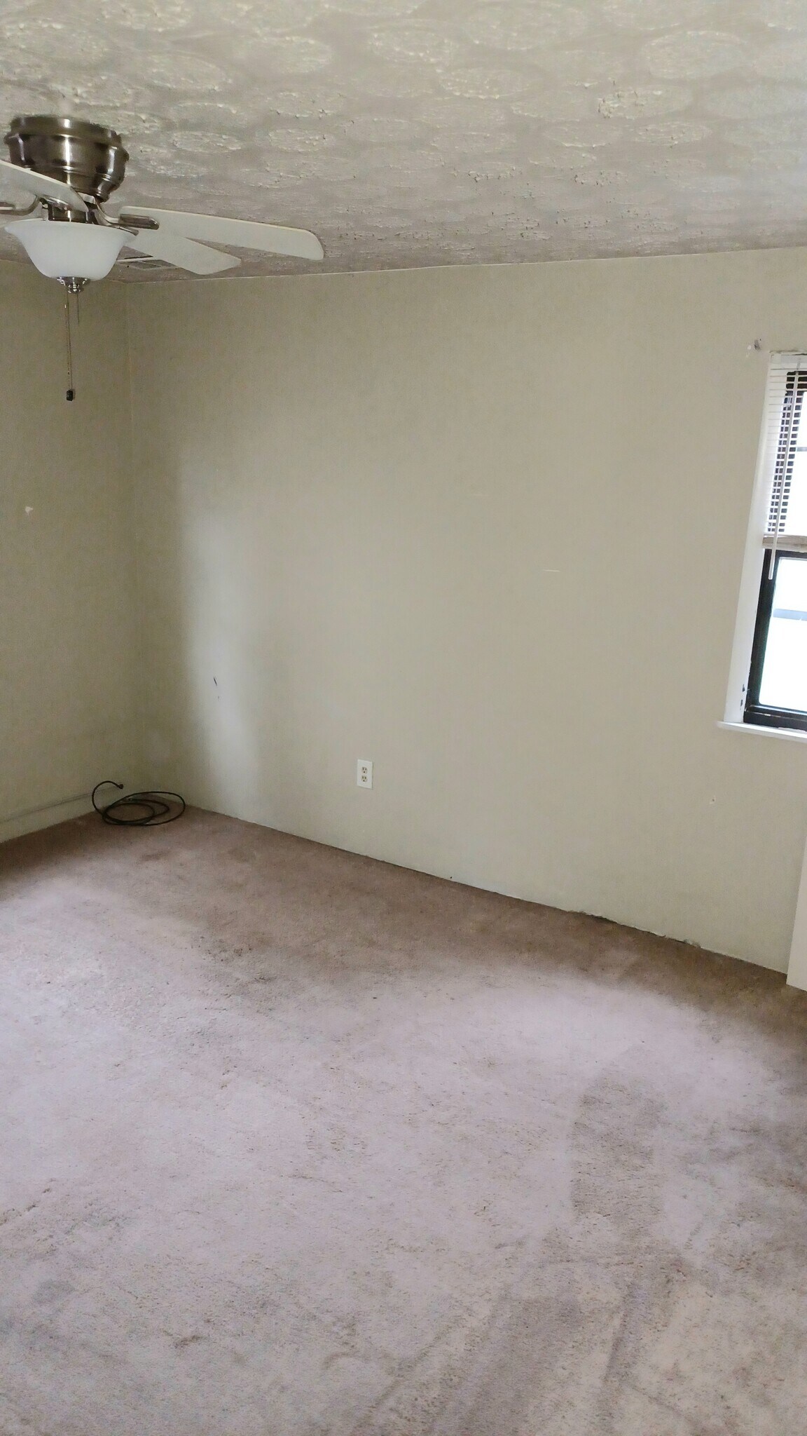 Building Photo - 120 Watkins Ave