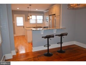 Building Photo - 117 Magnolia St