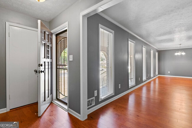 Building Photo - 6418 Briarwood Ct