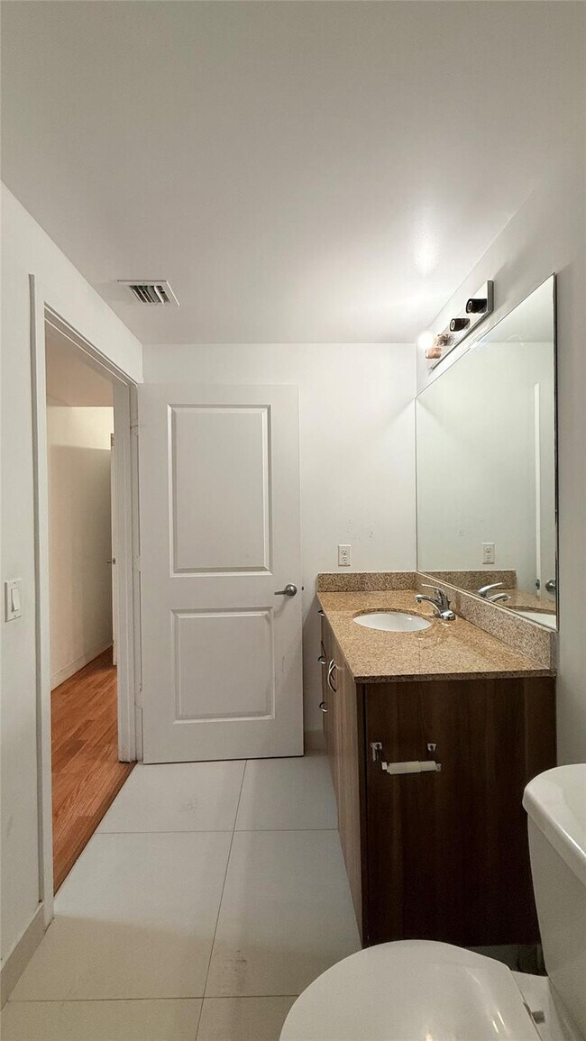 Building Photo - 601 NE 23rd St