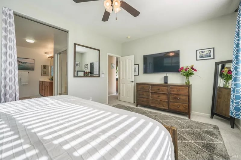 Building Photo - 1716 Newark Ln