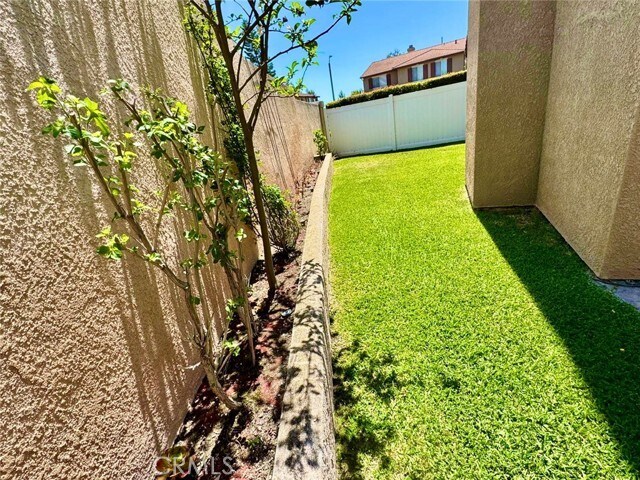 Building Photo - 28 Feldspar Way
