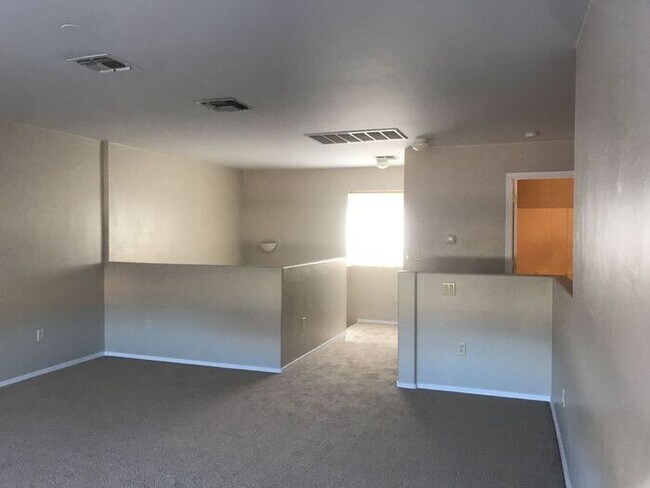 Building Photo - Spacious Marana Living with Loft & Low-Maintenance Appeal