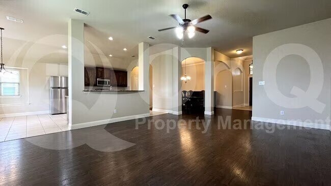 Building Photo - 516 Brooke St