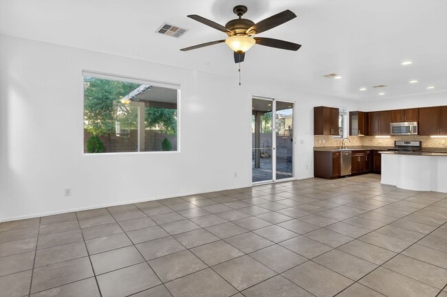 Building Photo - BEAUTIFUL TWO STORY HOME LOCATED IN NORTH  LAS VEGAS