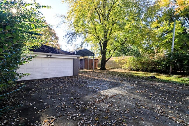 Building Photo - 3 bedroom 1 bath in Valley Station!