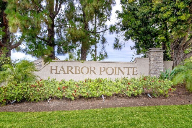 Building Photo - Furnished 2 bedroom in Carlsbad-Close to Beach