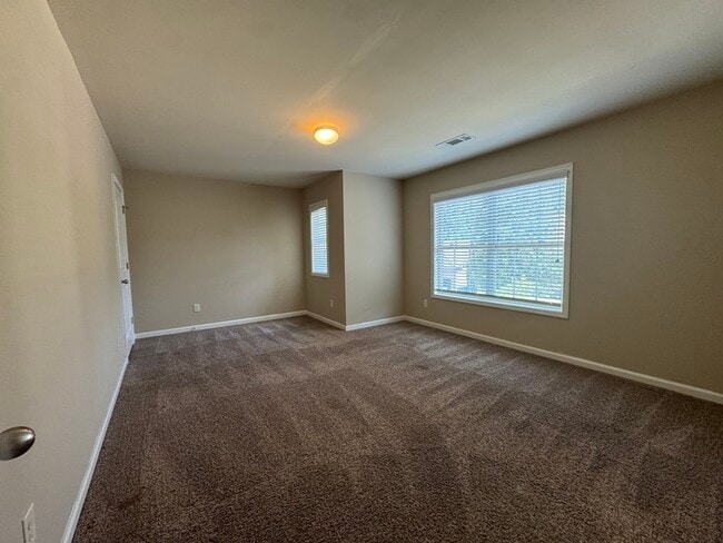 Building Photo - 836 Westmoreland Ln NE